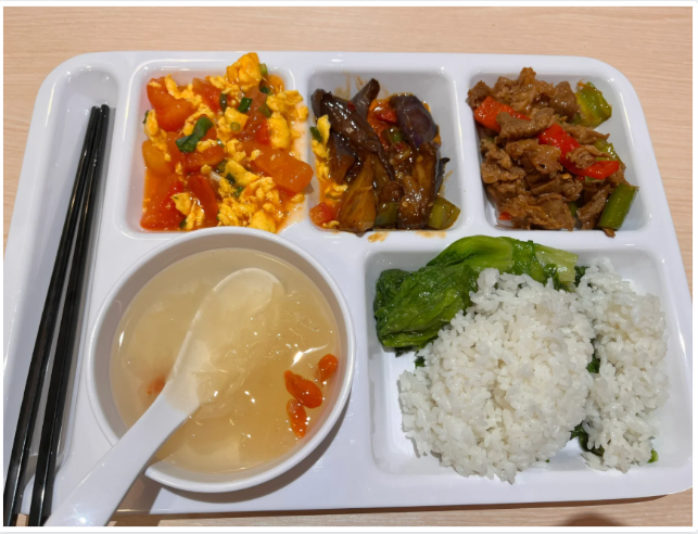 學校食堂如何挑選靠譜的食堂服務商？臺裕膳食集團為您指引方向
